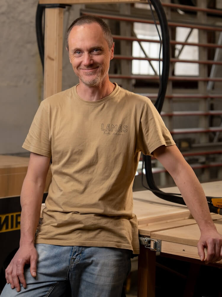 WOJCIECH SWIERCZ - AJUDANT DE FUSTERIA